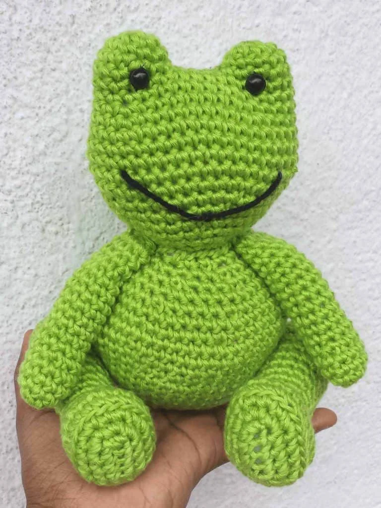 amigurumi crochet frog