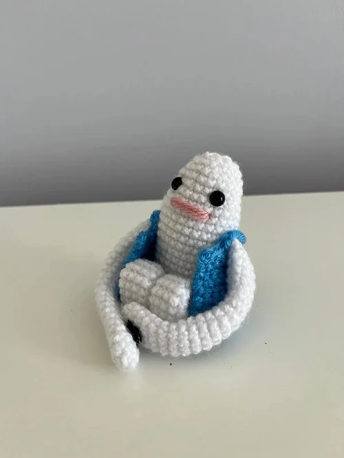 No-Sew Hugging Friend