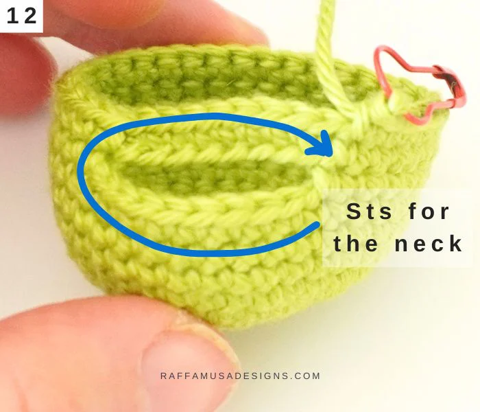 Assembly of Dinosaur Baby Rattle - Step 12 - RaffamusaDesigns