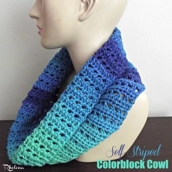 Self-Striped Colorblock Cowl ~ FREE Crochet Pattern