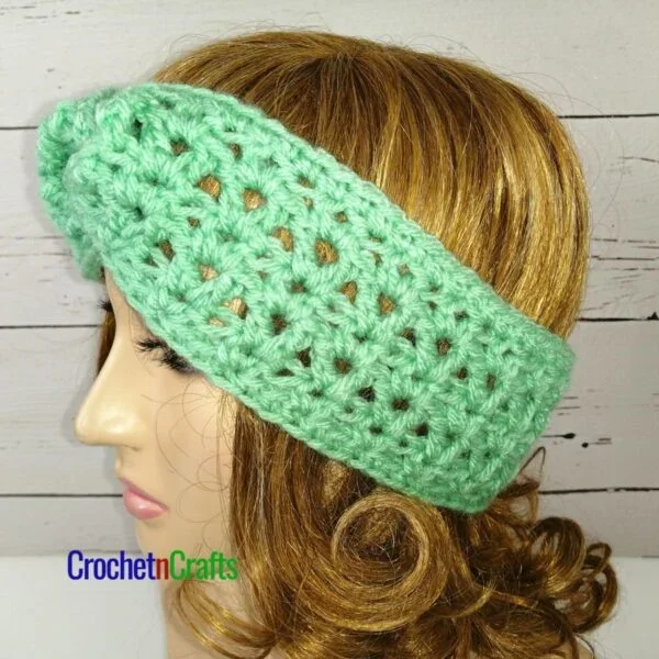 Best Easy Lacy Double V Stitch Scarf Free Crochet Pattern